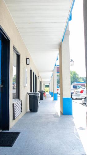 Executive Inn Yanceyville - image 13