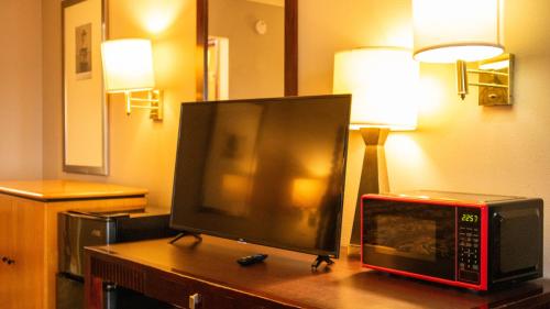 Executive Inn Yanceyville - image 9