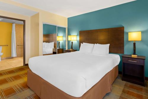 Best Western Date Tree Hotel - image 9