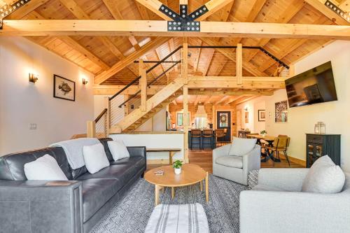 Loon Lake View Newly Built Log Cabin with Fire Pit! in Chestertown, USA
