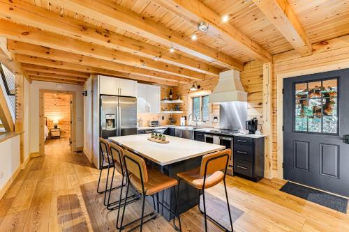 Loon Lake View Newly Built Log Cabin with Fire Pit! in Chestertown, USA
