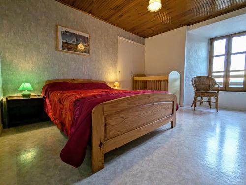 Gîte Freycenet-la-Tour, 4 pièces, 8 personnes - FR-1-582-236 (Gite familial en Haute-Loire avec terrain clos, a proximite de l'Ardeche et des stations de ski - FR) in 芒德