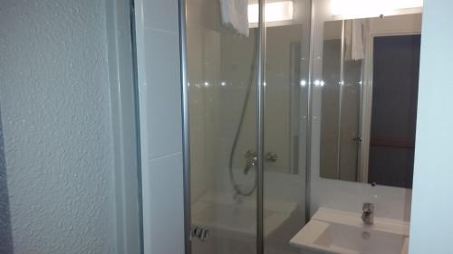 Bathroom, Hotel Inn Design Moutiers in Moutiers