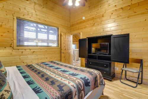 Expansive Sevierville Cabin with 2 Decks and Hot Tub! - image 2