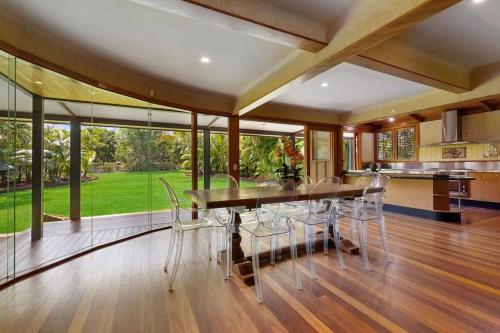 Three-Bedroom House image 10