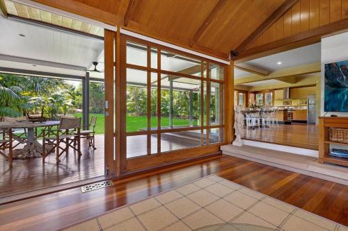 Fuller Holidays -Ocean House - Beachfront Suffolk Park - image 3