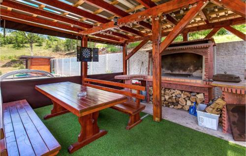 Balkons/terase, Amazing Home In Perusic With Sauna in Perušić