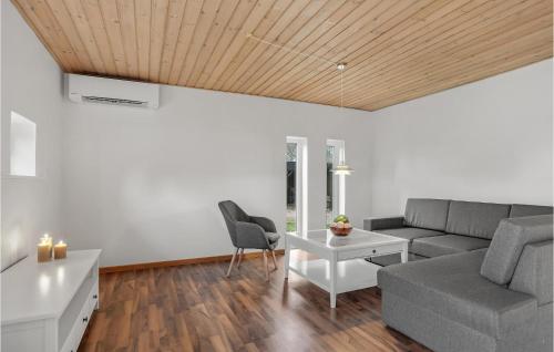 Nice Home In Jerup With Wifi in ใจกลางเมืองเยรูป