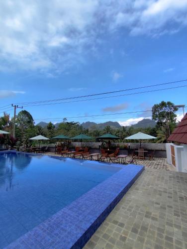 Piscina, Tumpaksewu Bungalows in Sumbermujur