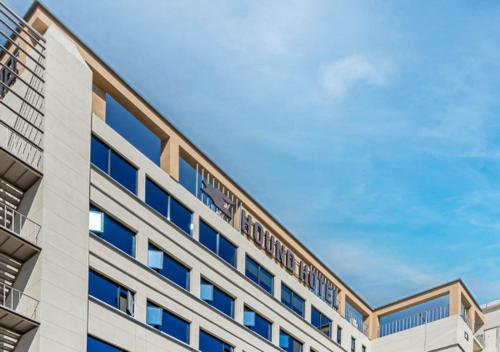 Hotellet från utsidan, Geojedo Hound Hotel Jangseungpo Branch in Jangseungpo-dong