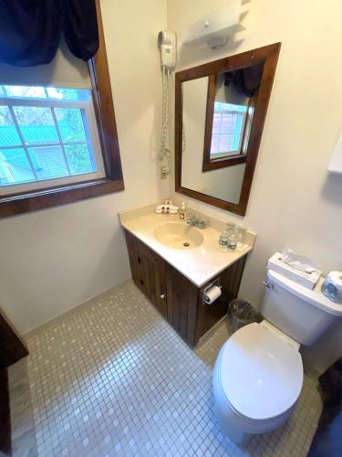 La Perla Restaurant & Country Inn in Averill Park, USA