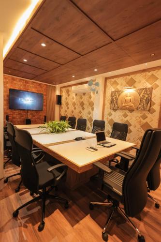 GALAXY INTERNATIONAL INN in Rajakkad