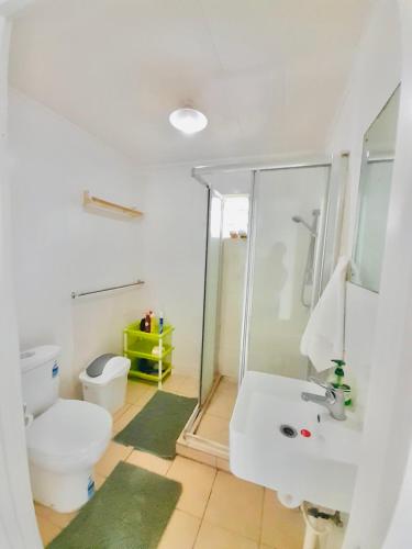 Shower, Ocean Cottage Private Single Room in Nuku'alofa Town Center in Nuku'alofa