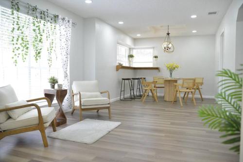 Adorable & Convenient Home in Katy, Katy (foto 6)