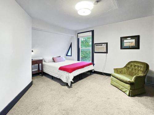 Remodeled Gem-blocks From Drake-sleeps 7! in Drake Park