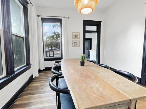 Remodeled Gem-blocks From Drake-sleeps 7! in Drake Park