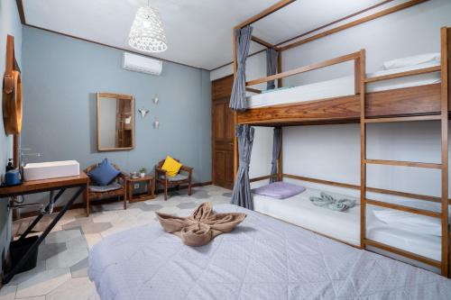 Interconnection Hostel Room Type - Family Room