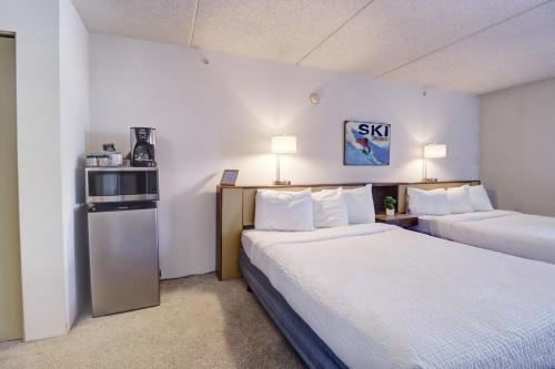 MP522 Mountain Plaza Hotel Room in Copper Mountain, USA