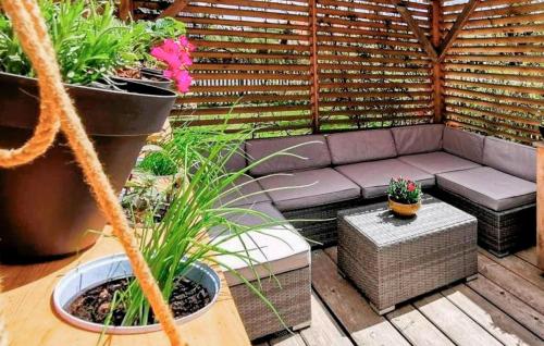 Viesnīcas āriene, Gorgeous Apartment In Ratulow With Wifi in Ciche