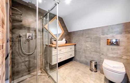 Vannas istaba, Gorgeous Apartment In Ratulow With Wifi in Ciche