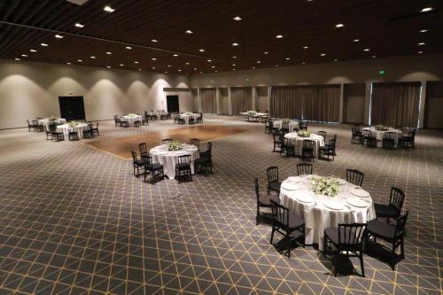 614457345 Holiday Inn San Luis Potosi-Quijote by IHG