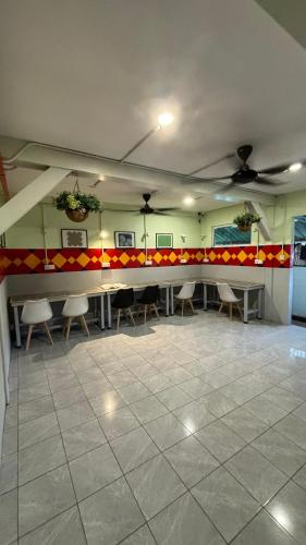 5 Minutes Airport Lodge in Kepayan
