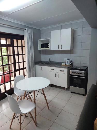 Fairway Guest Lodge in Uvongo