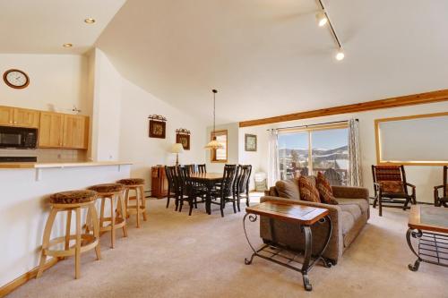 172 Sauterne Sanctuary Townhouse in Silverthorne, USA