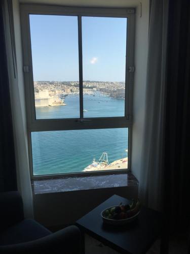 Grand Harbour Hotel - image 3