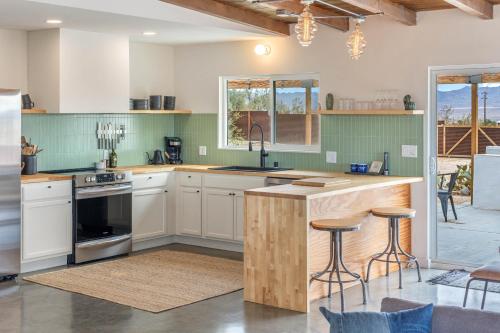 Desert Hearts Ranch - Private Joshua Tree Getaway in Sunfair Heights