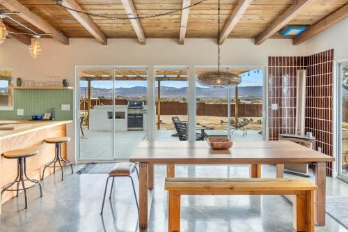Desert Hearts Ranch - Private Joshua Tree Getaway in Sunfair Heights