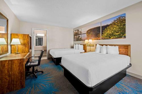 2 double beds