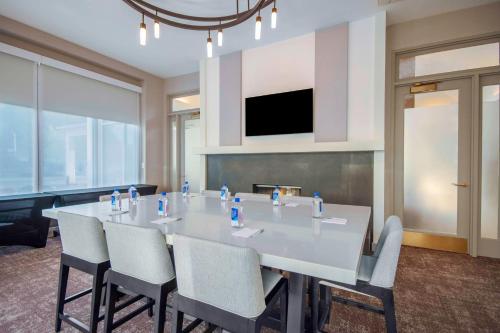 Hilton Garden Inn Danbury - image 10