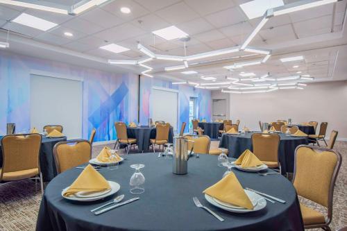 Hilton Garden Inn Danbury - image 9