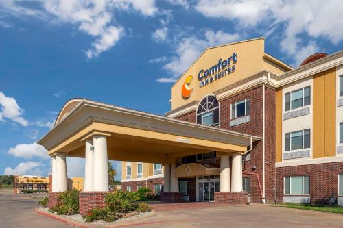 . Comfort Inn & Suites Mexia