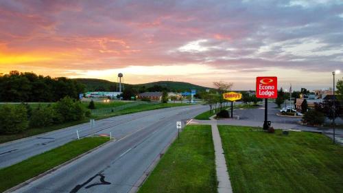 Econo Lodge Wausau - Rothschild in Rothschild, USA