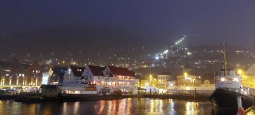 Bergen City Center Bryggen Bergen City Center Bryggen