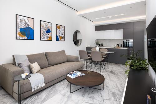 Superior Apartment image 4