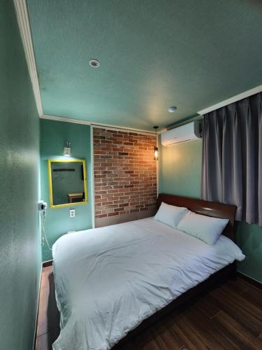 Suyu Station Motel Room Type - Double Room with Private Bathroom