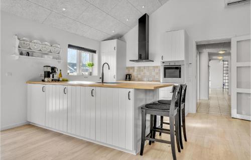 Kitchen, Pet Friendly Home In Hadsund With Sauna in Hadsund