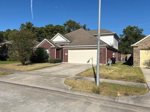 Ideal 4BR for Families & Friends in Houston, USA