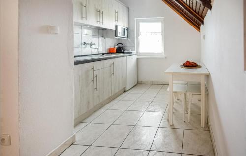 Holiday home Rowy ul. Jarzebinowa - image 5