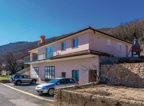 Cozy One Bedroom Apartment with Terrace