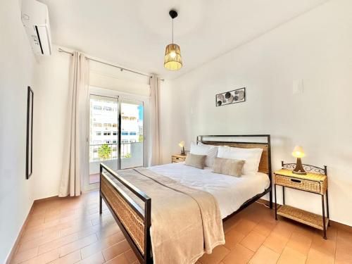 Direct Beach Access with Sea View, AC & WiFi, Quarteira (foto 4)