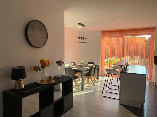 Grande maison tout confort in Lesquin