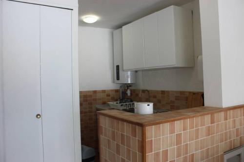 ห้องครัว, T2 climatisé à 2 minutes de la plage du Pont Tournant - 4BRANR (T2 climatise a 2 minutes de la plage du Pont Tournant - 4BRANR) in แซง ซีพริออง