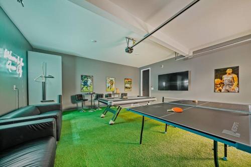 Modern 4BR Retreat in Uptown! in Charlotte, USA