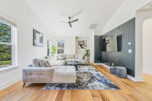 Létesítmények, Modern 4BR Retreat in Uptown! near Történelmi Rosedale-ültetvény