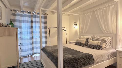 Casa Baleia Laranja Ocean-Front in บันเดรัส