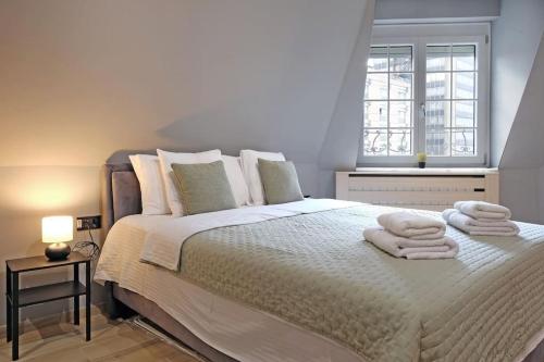One-Bedroom Apartment image 10